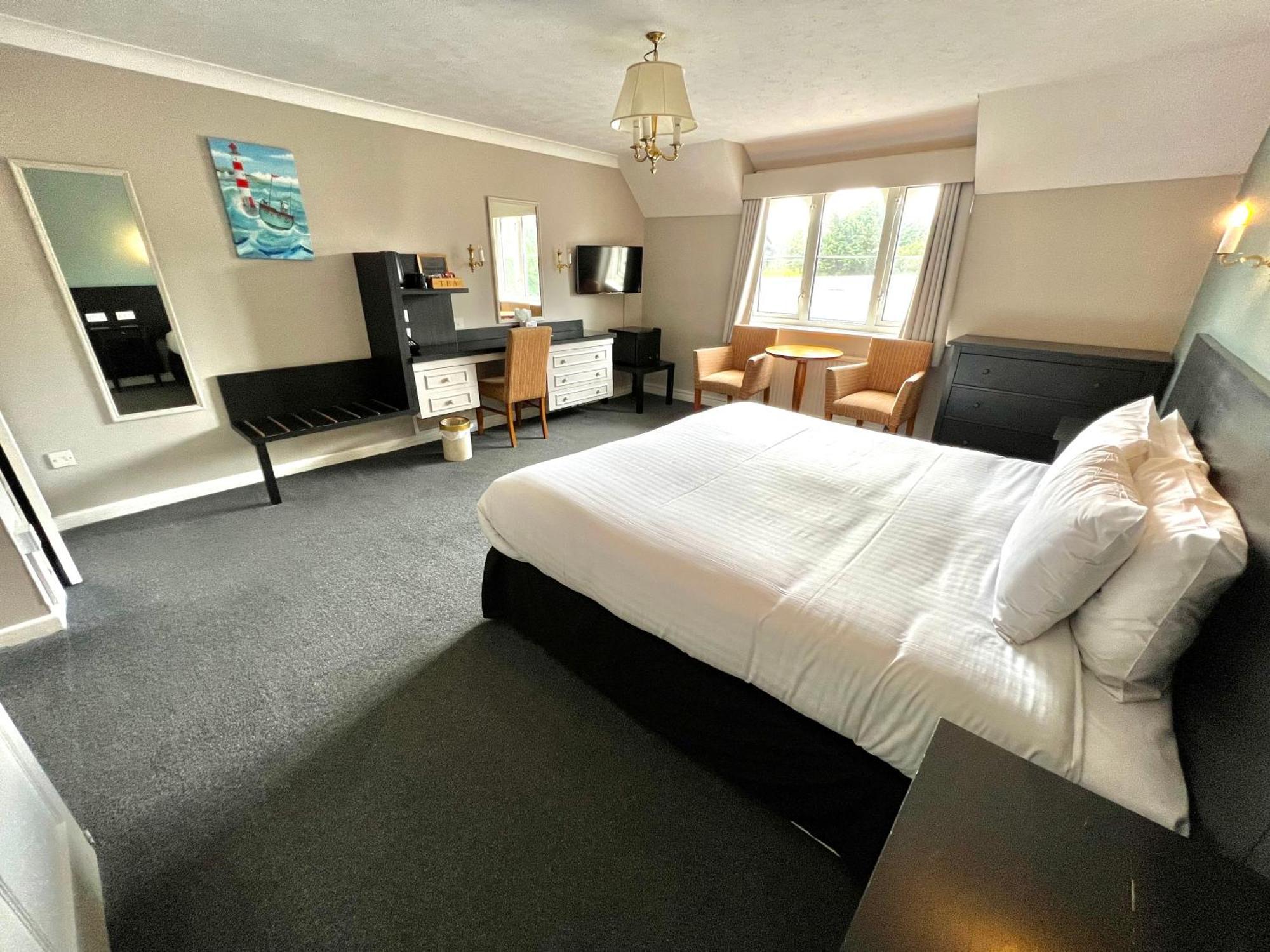 South Lawn Hotel Lymington Esterno foto